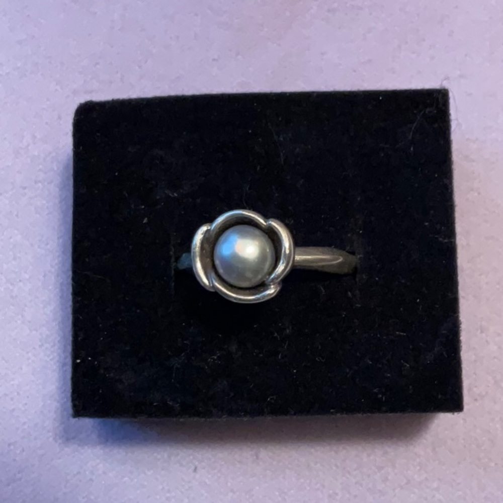 PANDORA grey pearl sterling silver ring